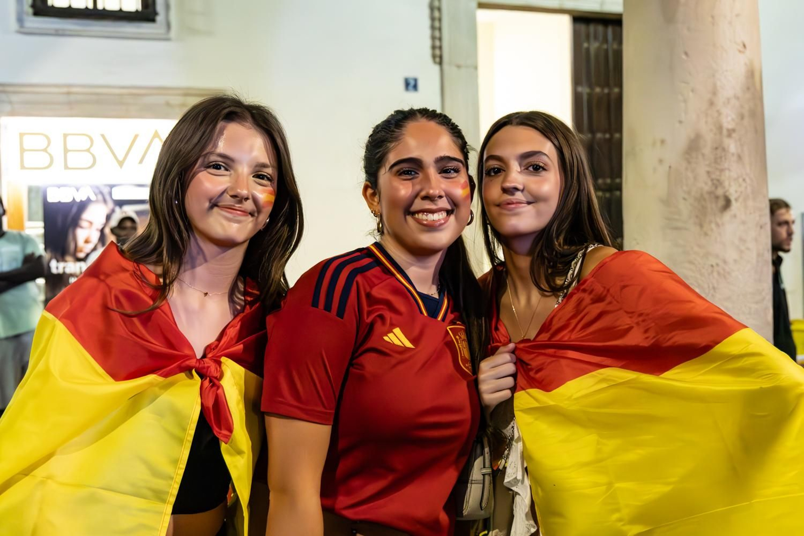 La euforia jiennense por la victoria de España, imágenes