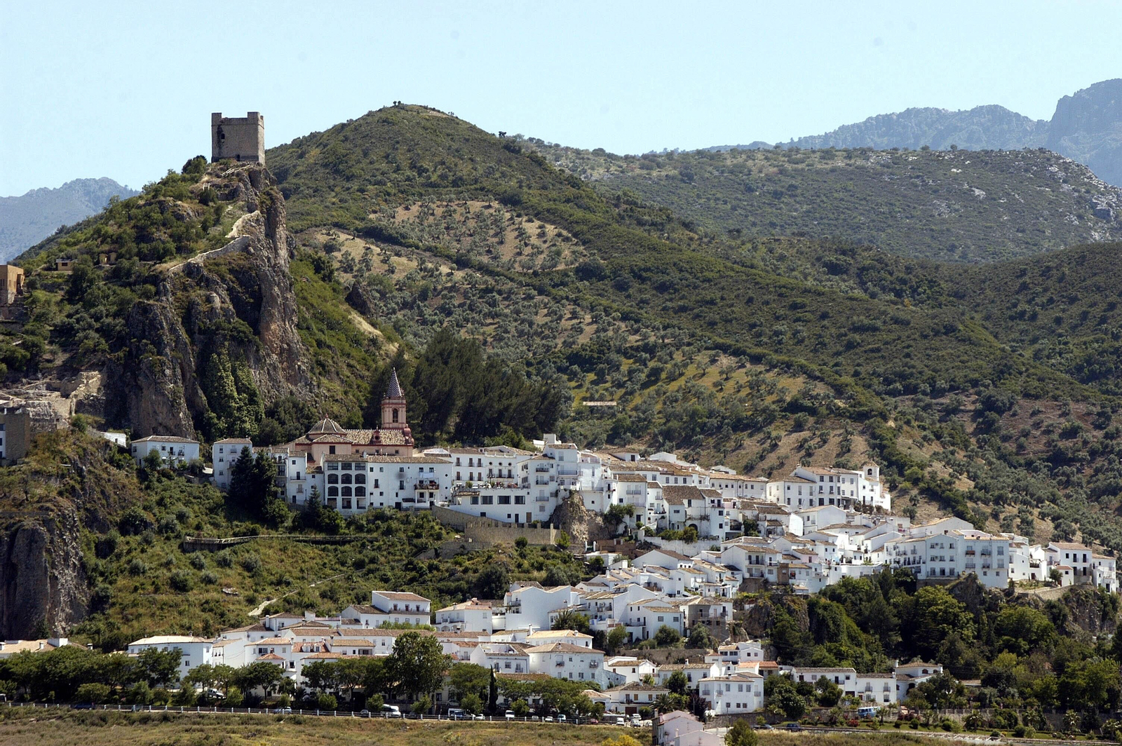 Vista de Zahara de la Sierra, uno de los pueblos de esta ruta.