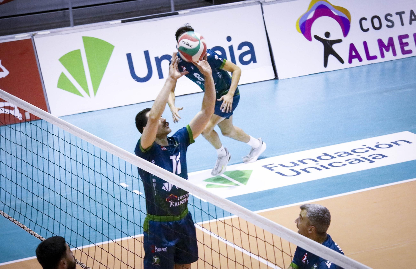 Unicaja Costa de Almería-Arenal Emeve de la Superliga, en imágenes