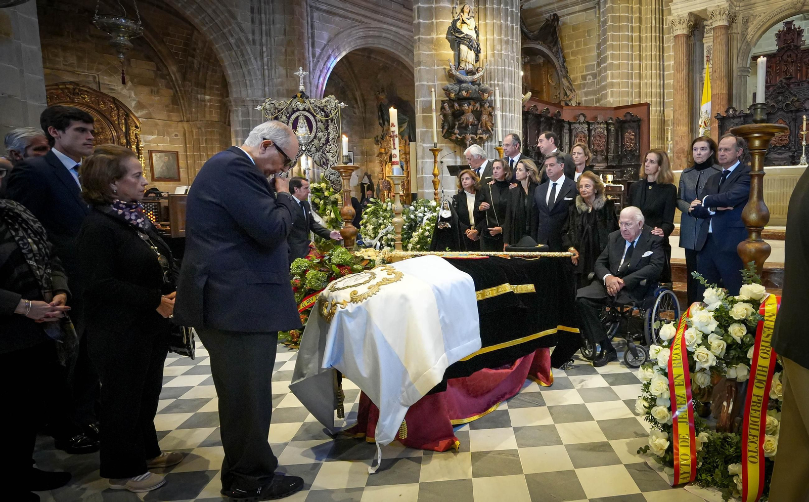 Imágenes del funeral de Álvaro Domecq en la catedral de Jerez