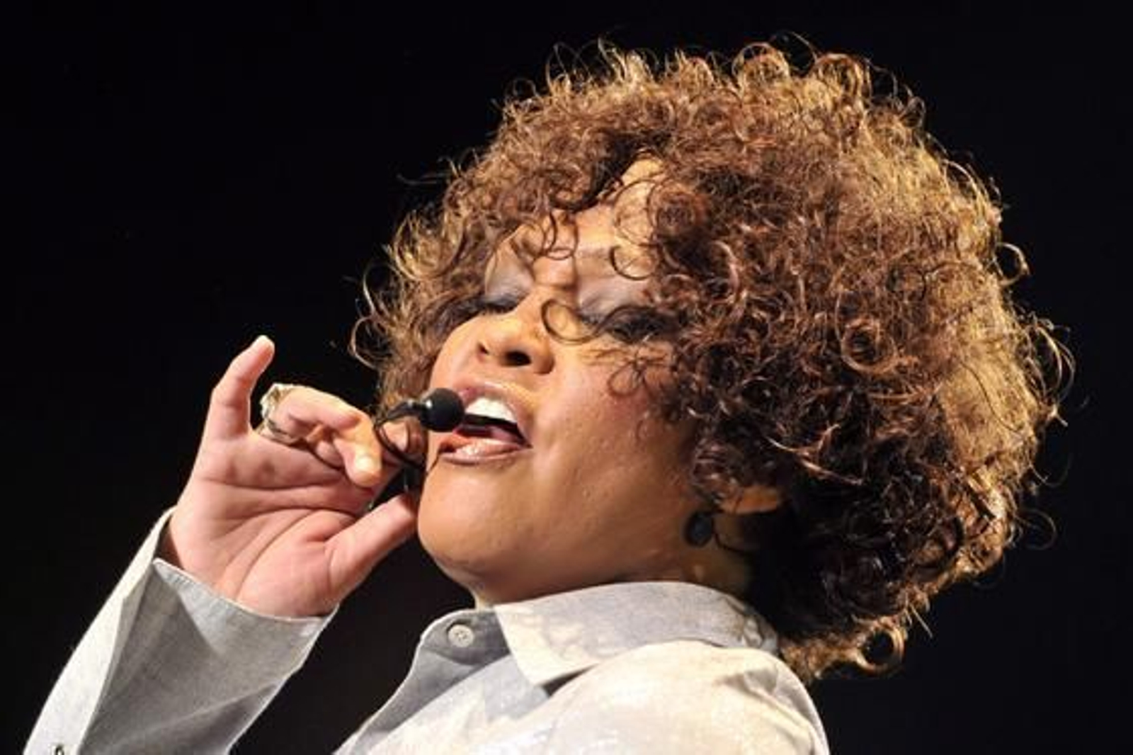 Whitney Houston en una de sus actuaciones  Foto: EFE/ AFP / REuters