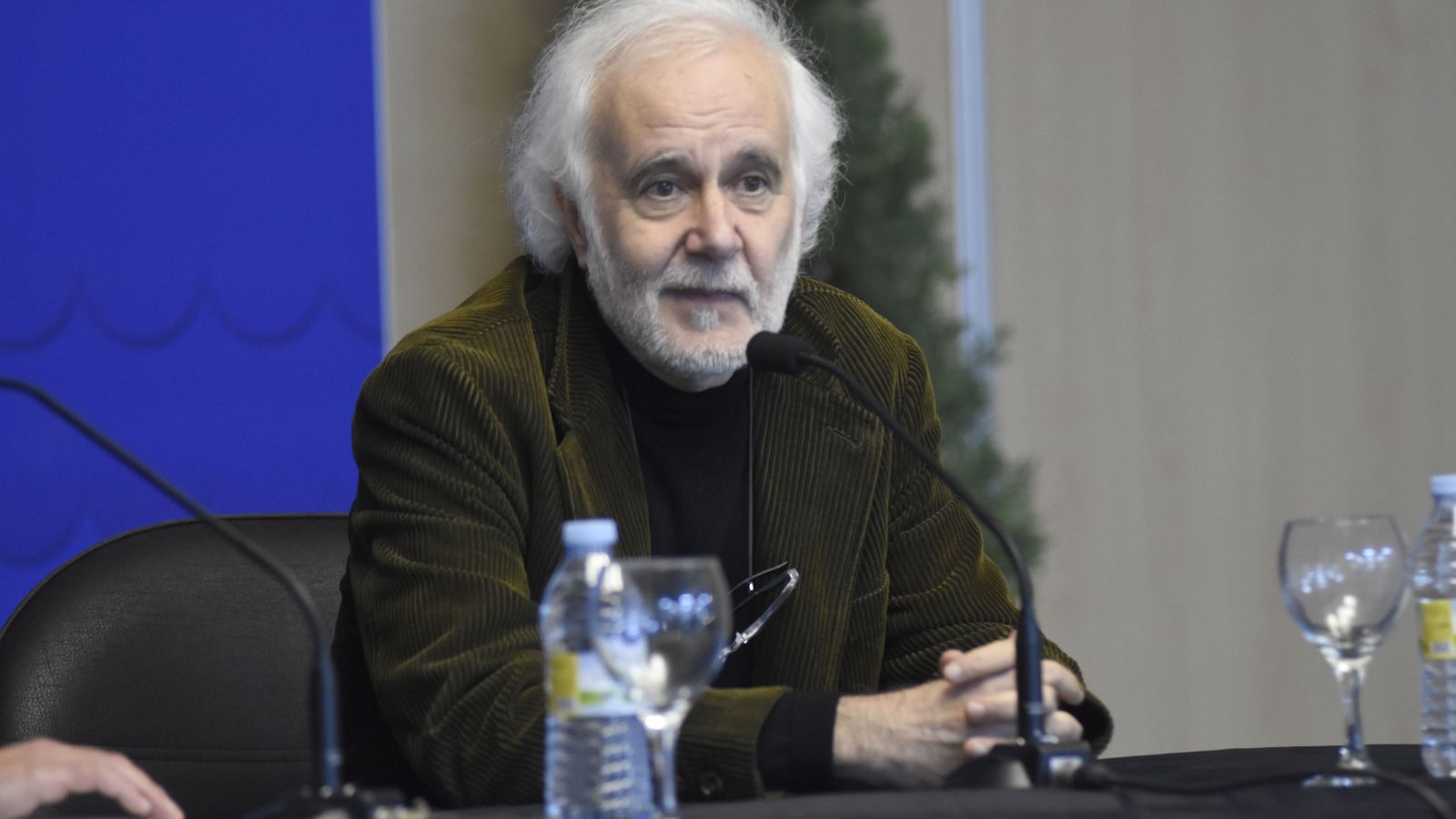 El ensayista y poeta Ramón Andrés.