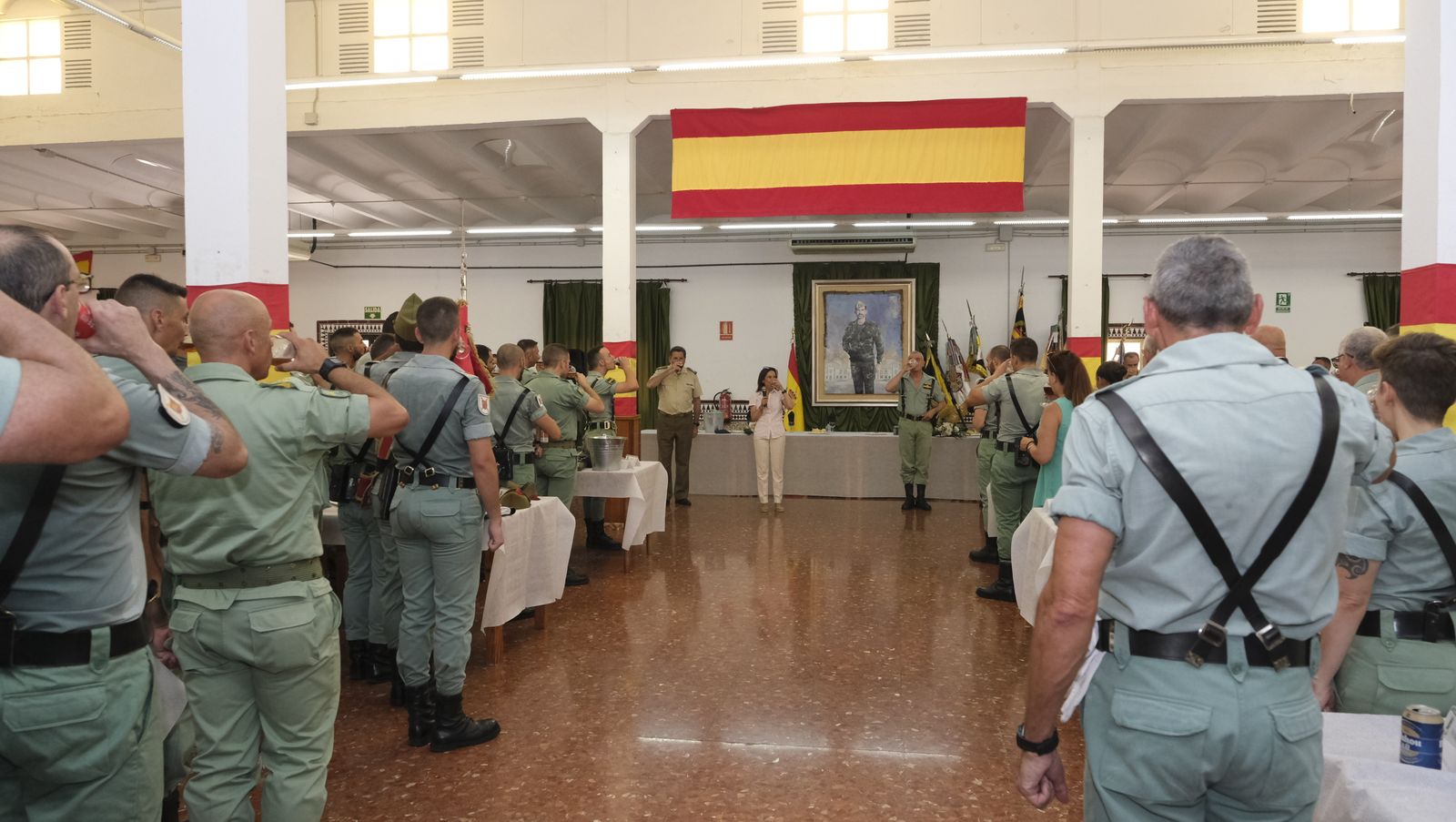 Visita de la Ministra de Defensa Margarita Robles a La Legión Española, en Viator