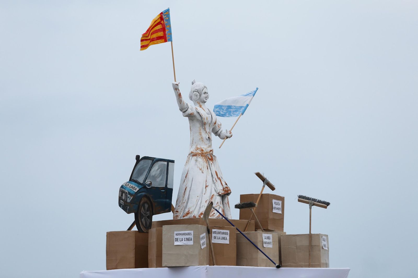 Fotos de la noche de San Juan en las playas de La Línea.