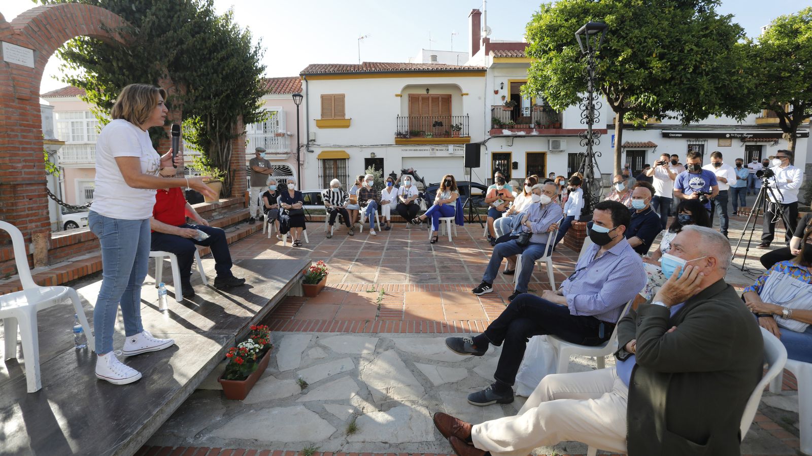 Las fotos de Susana Díaz con simpatizantes en Algeciras