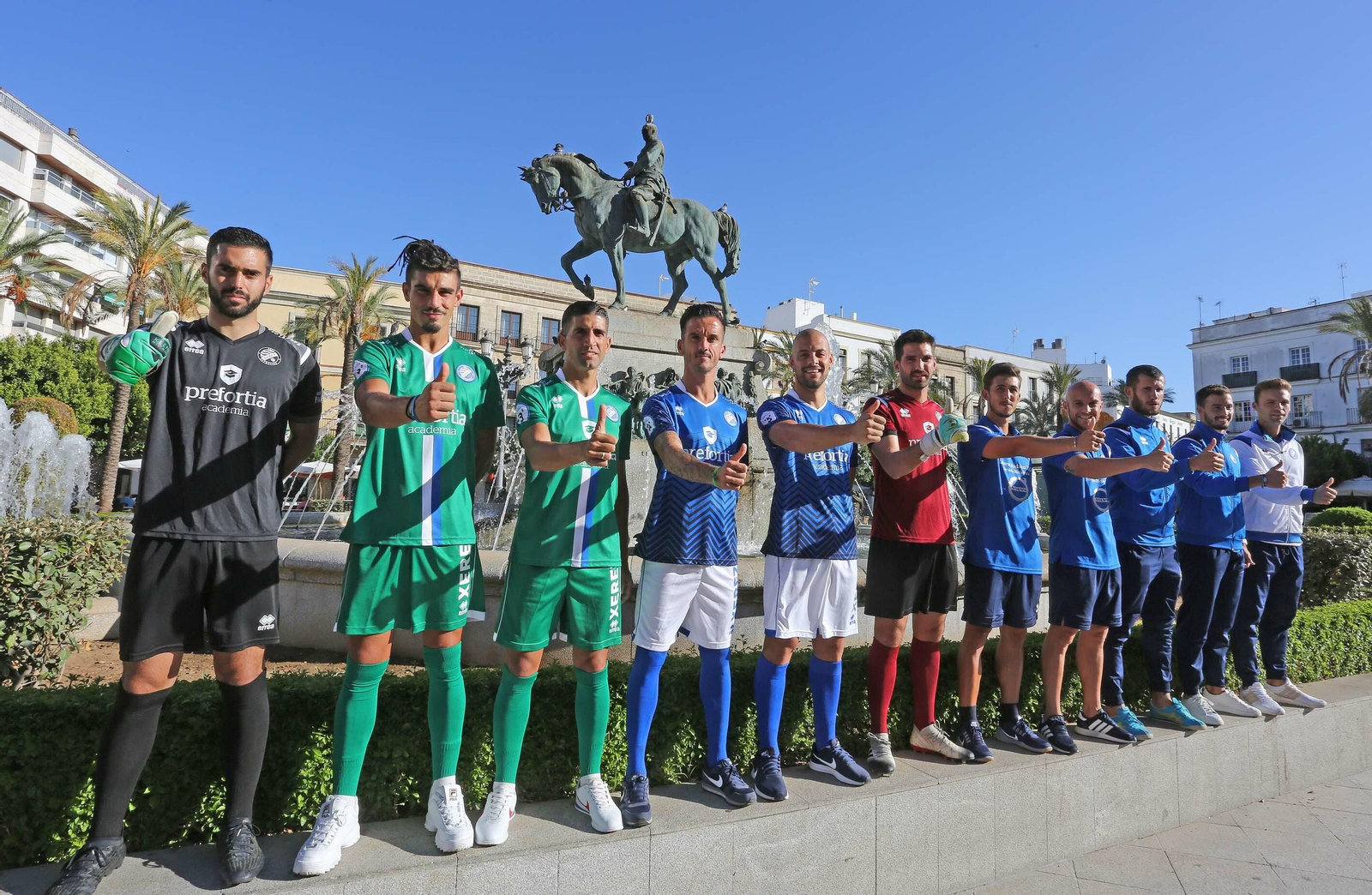 Presentación de las equipaciones del XEREZDFC