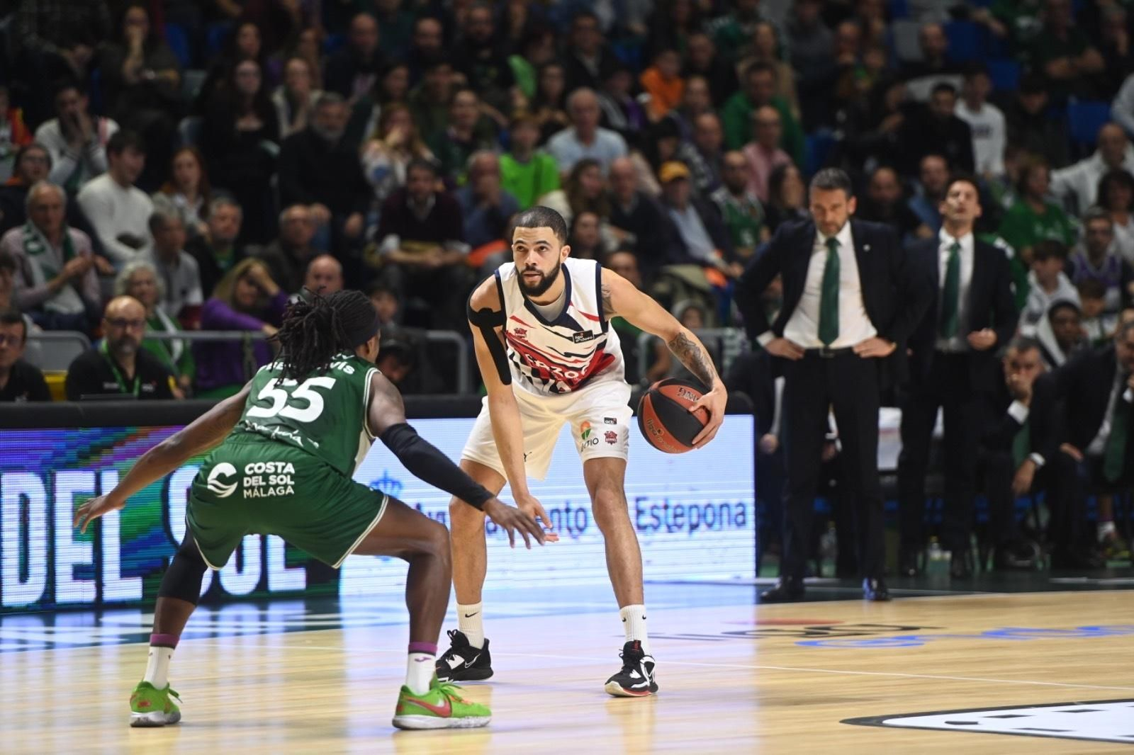 El Unicaja - Cazoo Baskonia, en imágenes