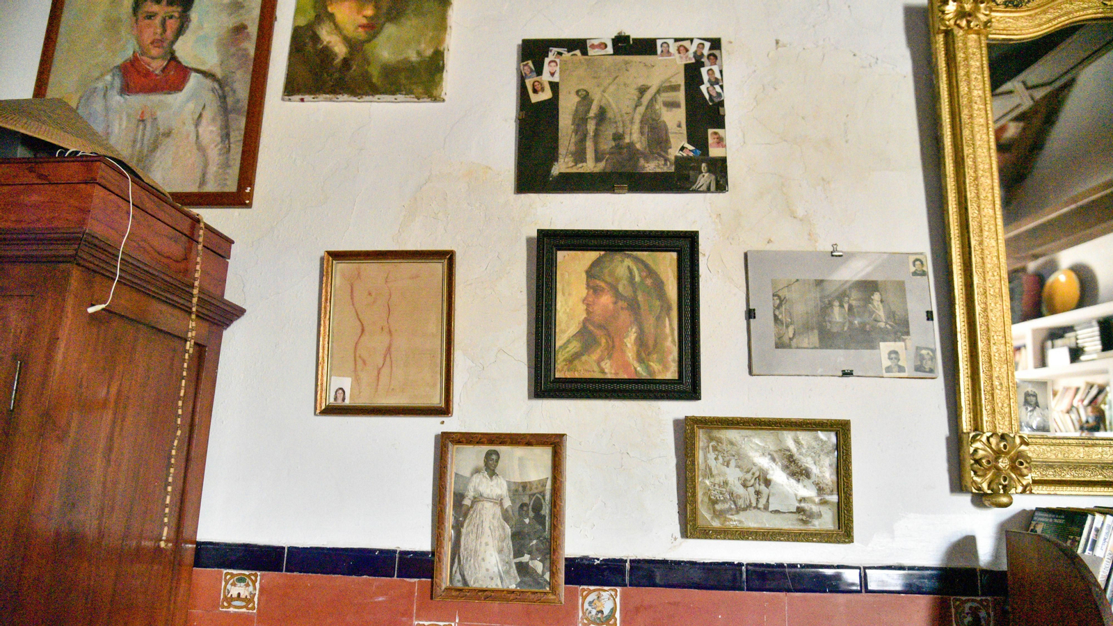 Las fotos del taller y la exposición de José Cruz Herrera y su hija Amparo en san Roque