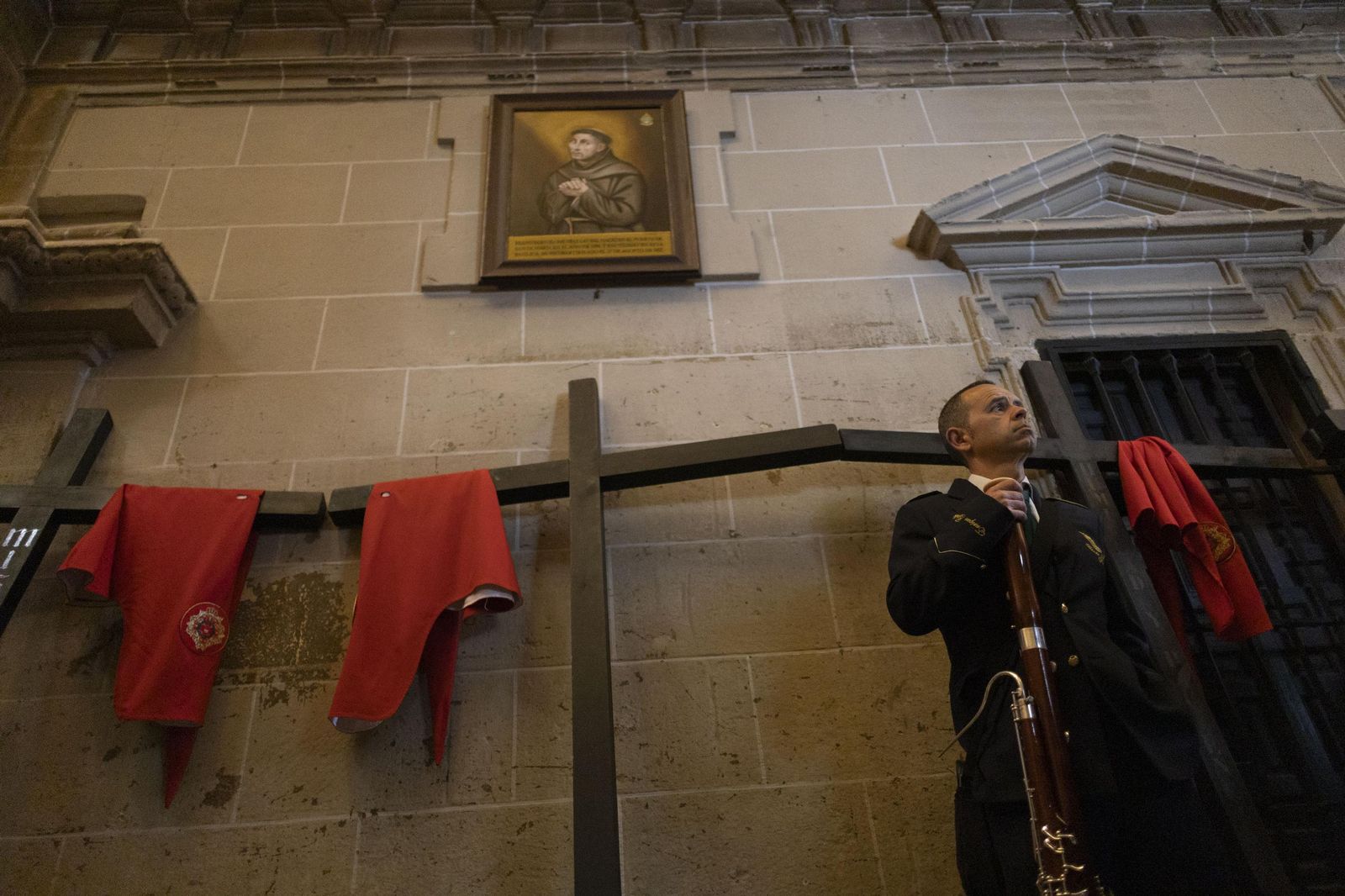 Imágenes de la salida de Misericordia en la Semana Santa de El Puerto 2025