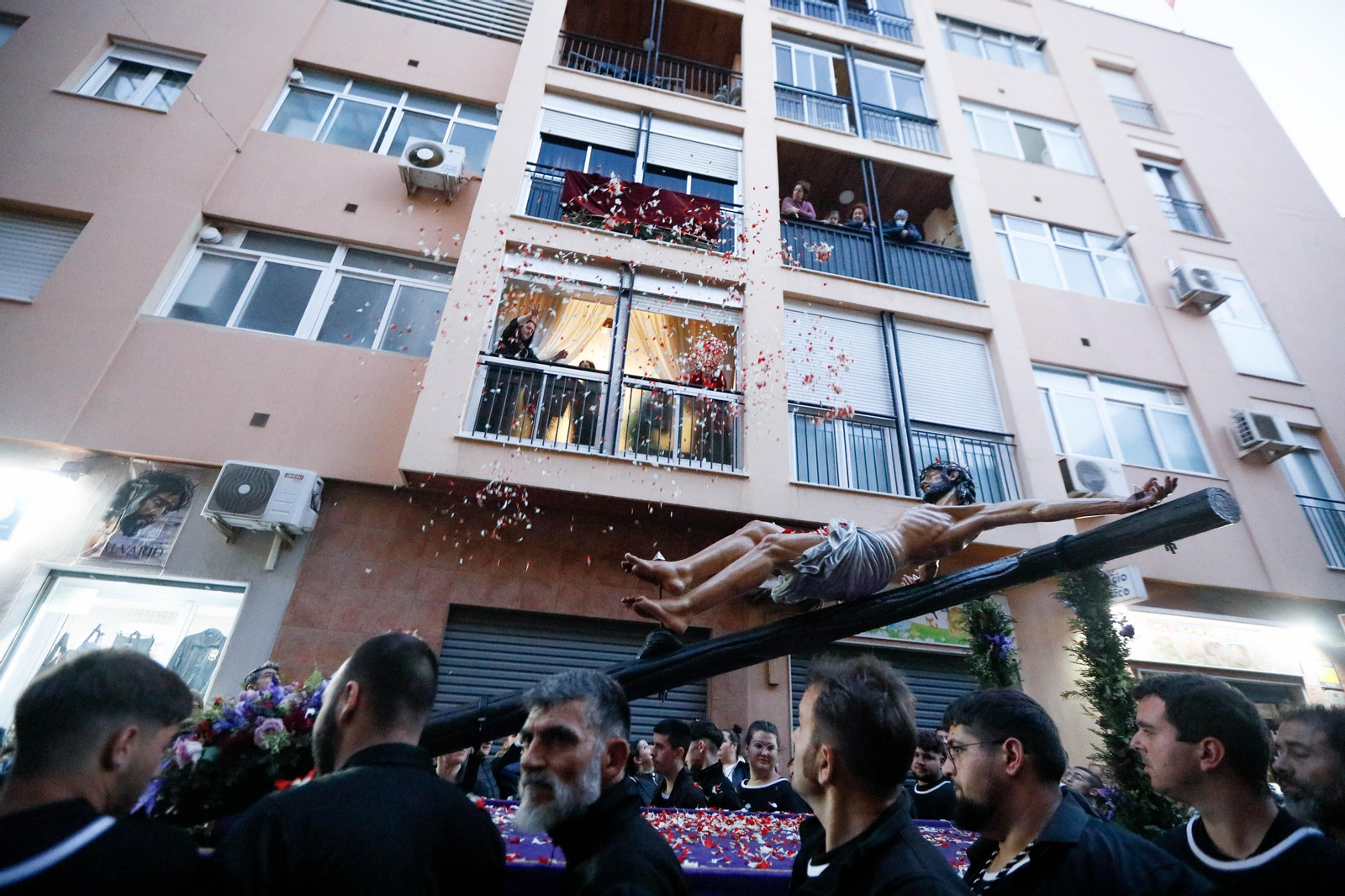 La procesión del Calvario, en imágenes