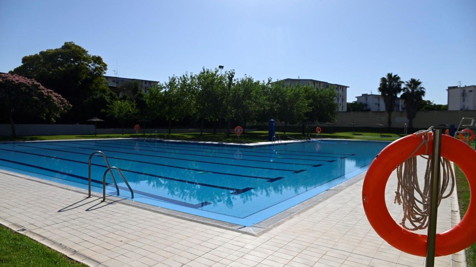 Piscina municipal de la calle Marbella.