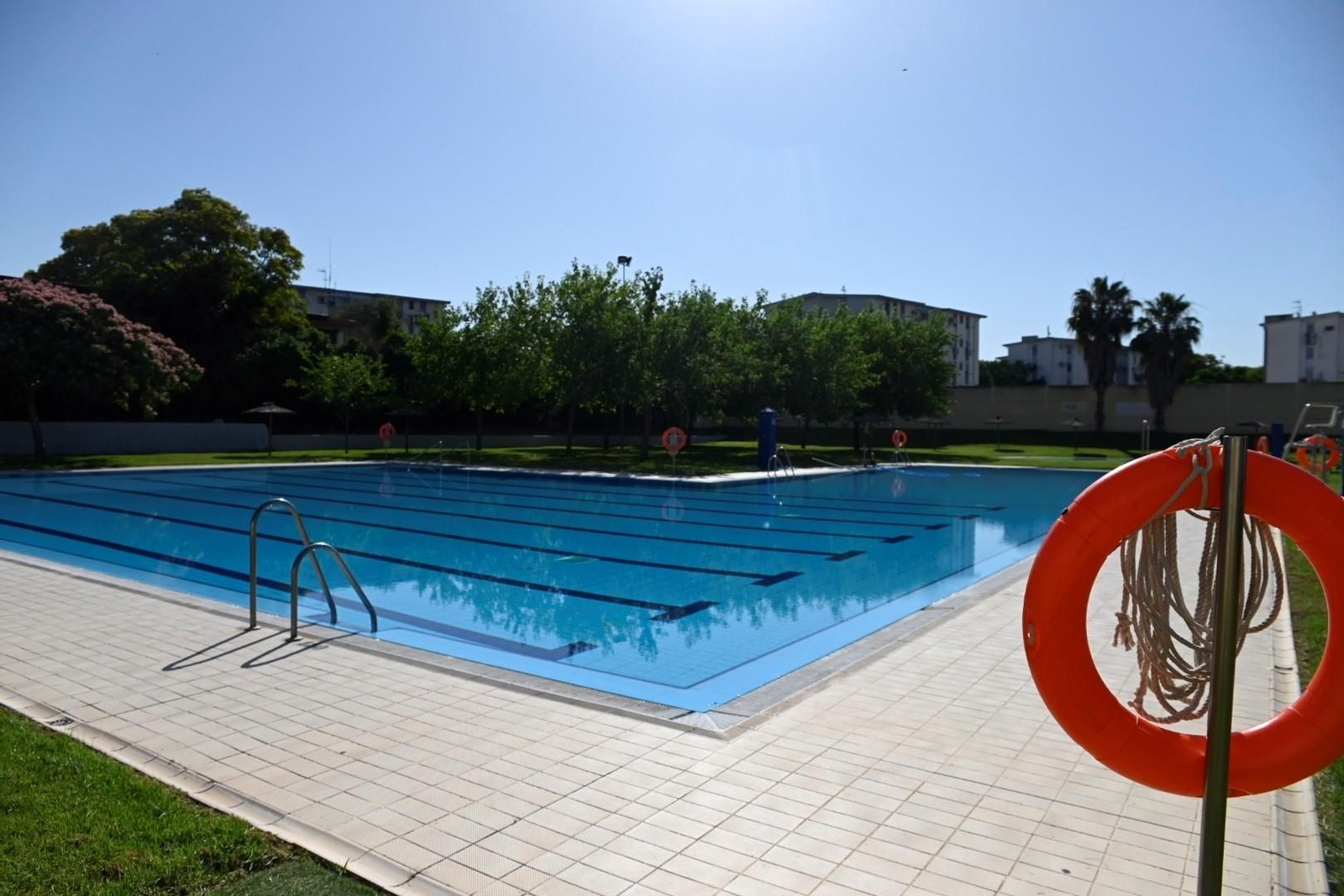 Piscina municipal de la calle Marbella.