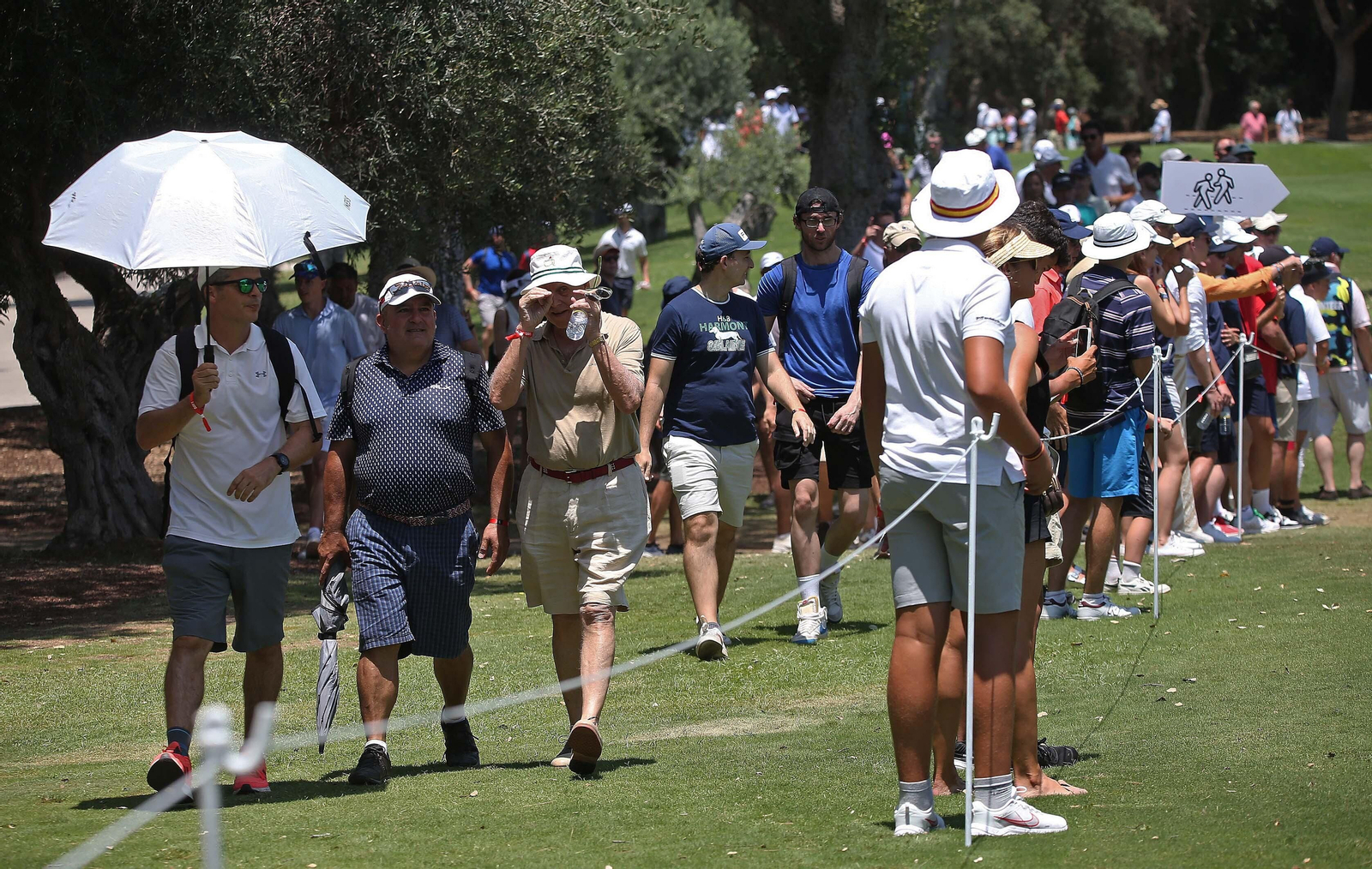 Ambiente durante la primera jornada del LIV Golf Andalucía 2023 en Valderrama
