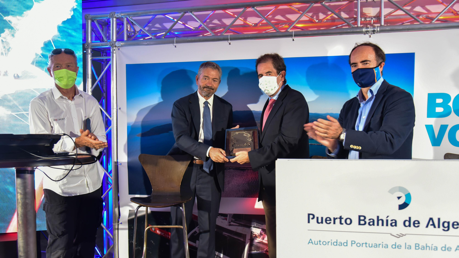 Las fotos del maxitrimaran y la presentación del puerto seco de Antequera