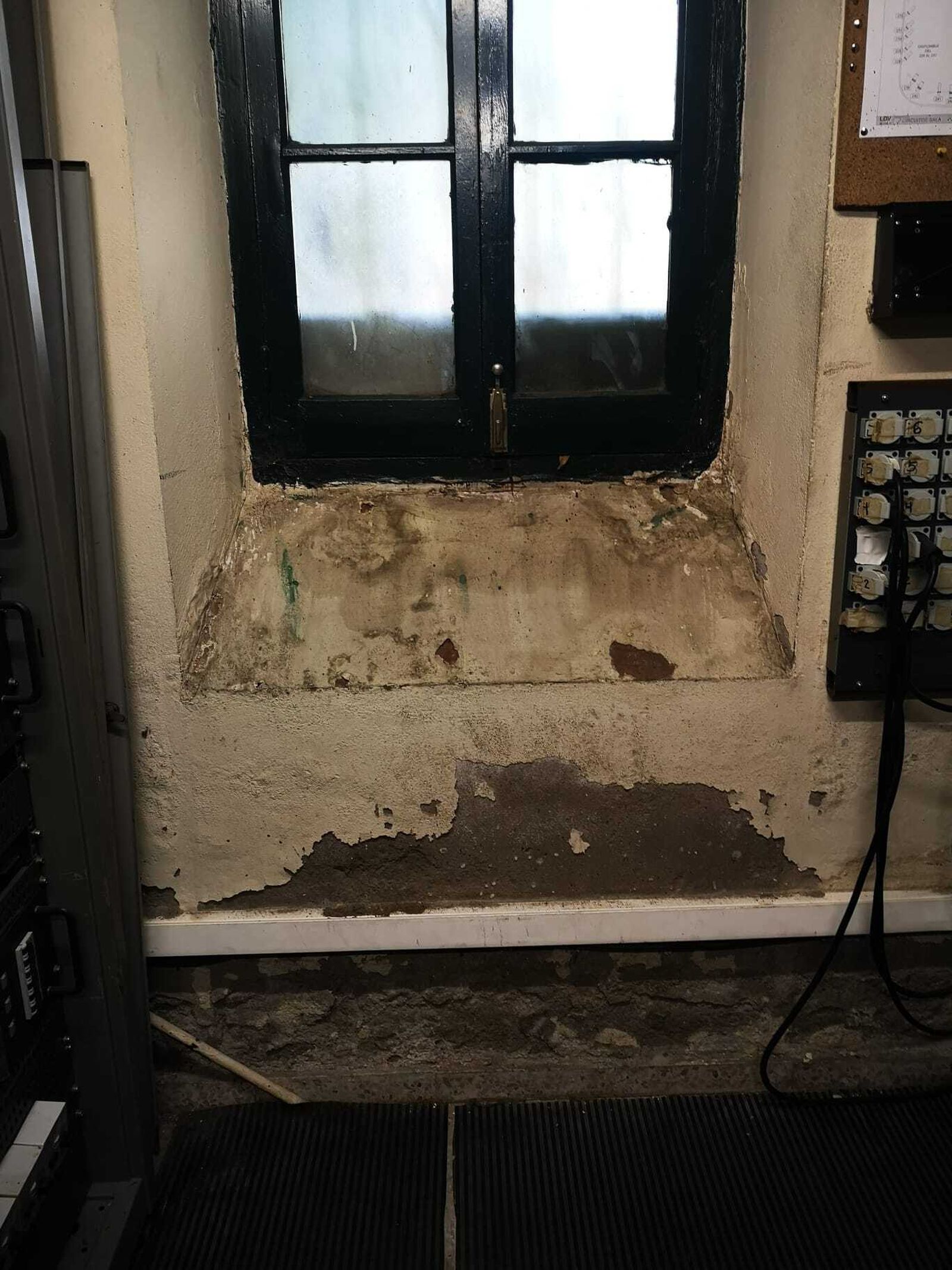 El deprorable estado del teatro Lope de Vega.