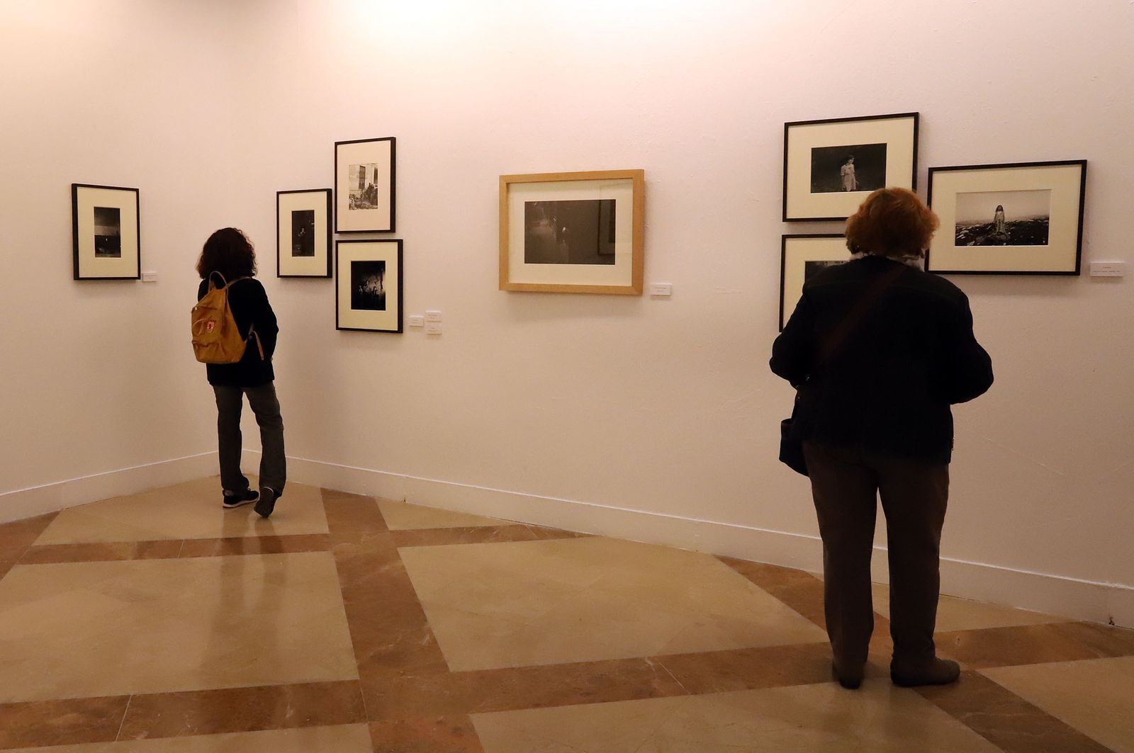 Imágenes de la exposición de Latitudes "Cualladó Esencial"