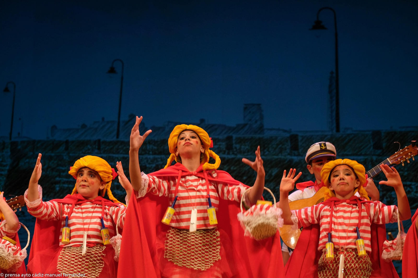 Chirigota Pa roja, roja nosotras.