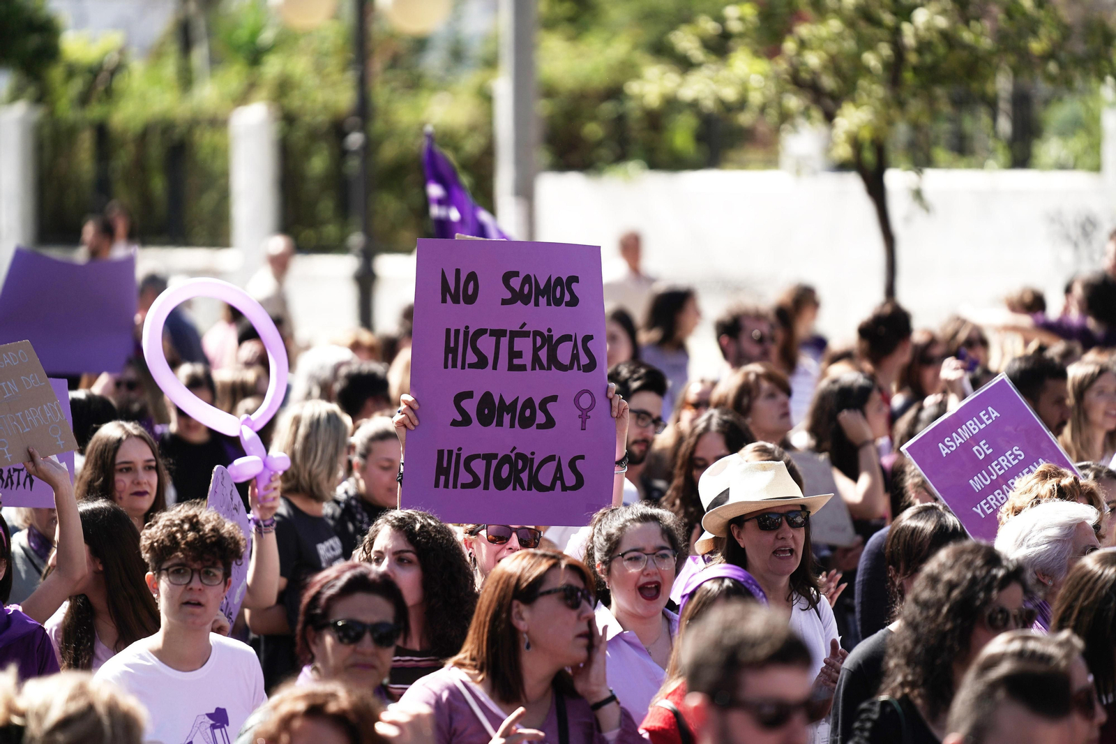 Participantes en la manifestación del Día Internacional de la Mujer.