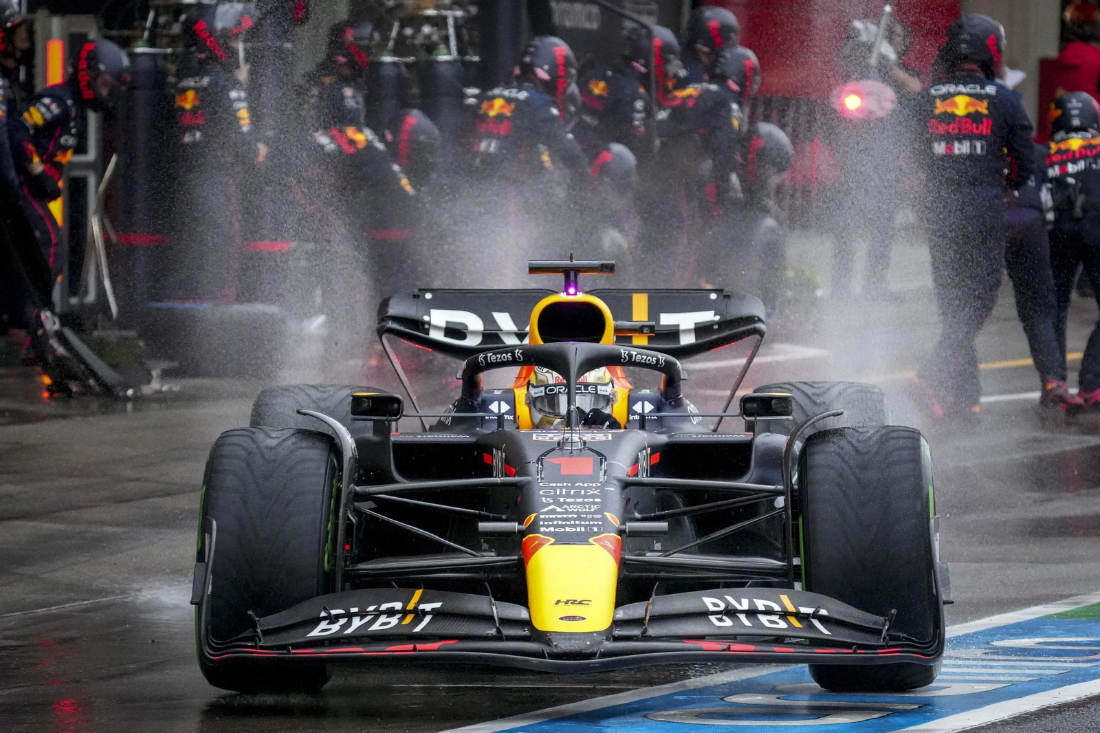 Las imágenes del segundo título de Verstappen