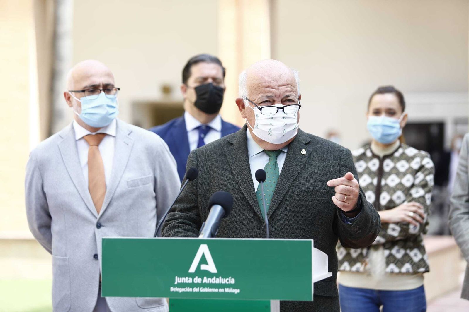 El consejero de Salud, Jesús Aguirre, este lunes en Málaga.