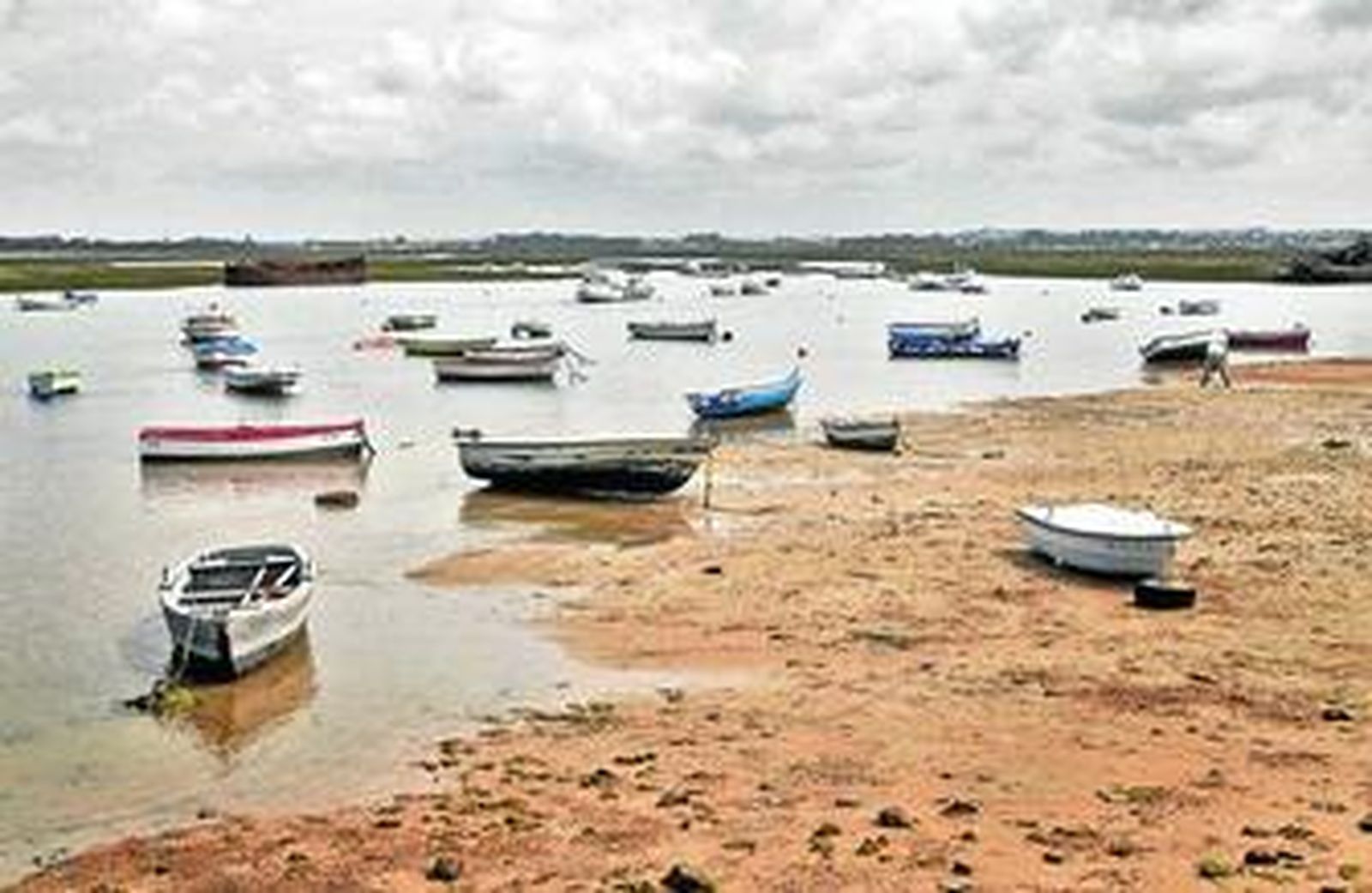 Vista de los Esteros Sancti Petri desde la zona de entrada del Caño del Alcornocal.