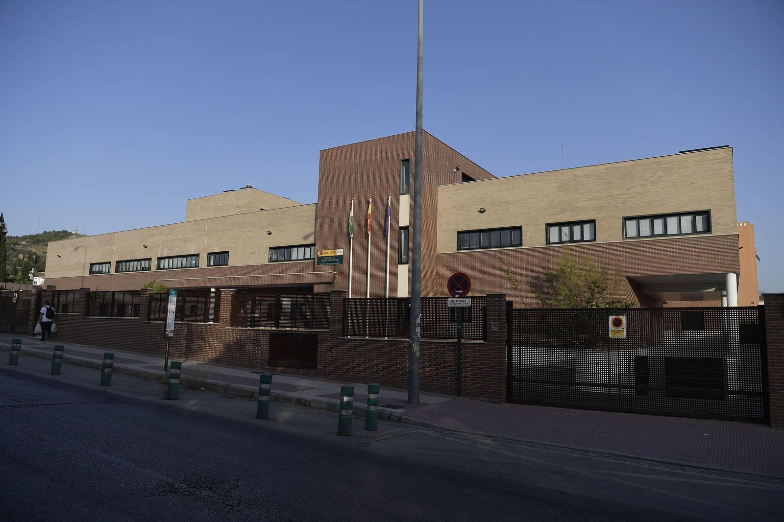 Fachada principal del Centro de Inserción Social (CIS) Matilde Cantos de Granada.