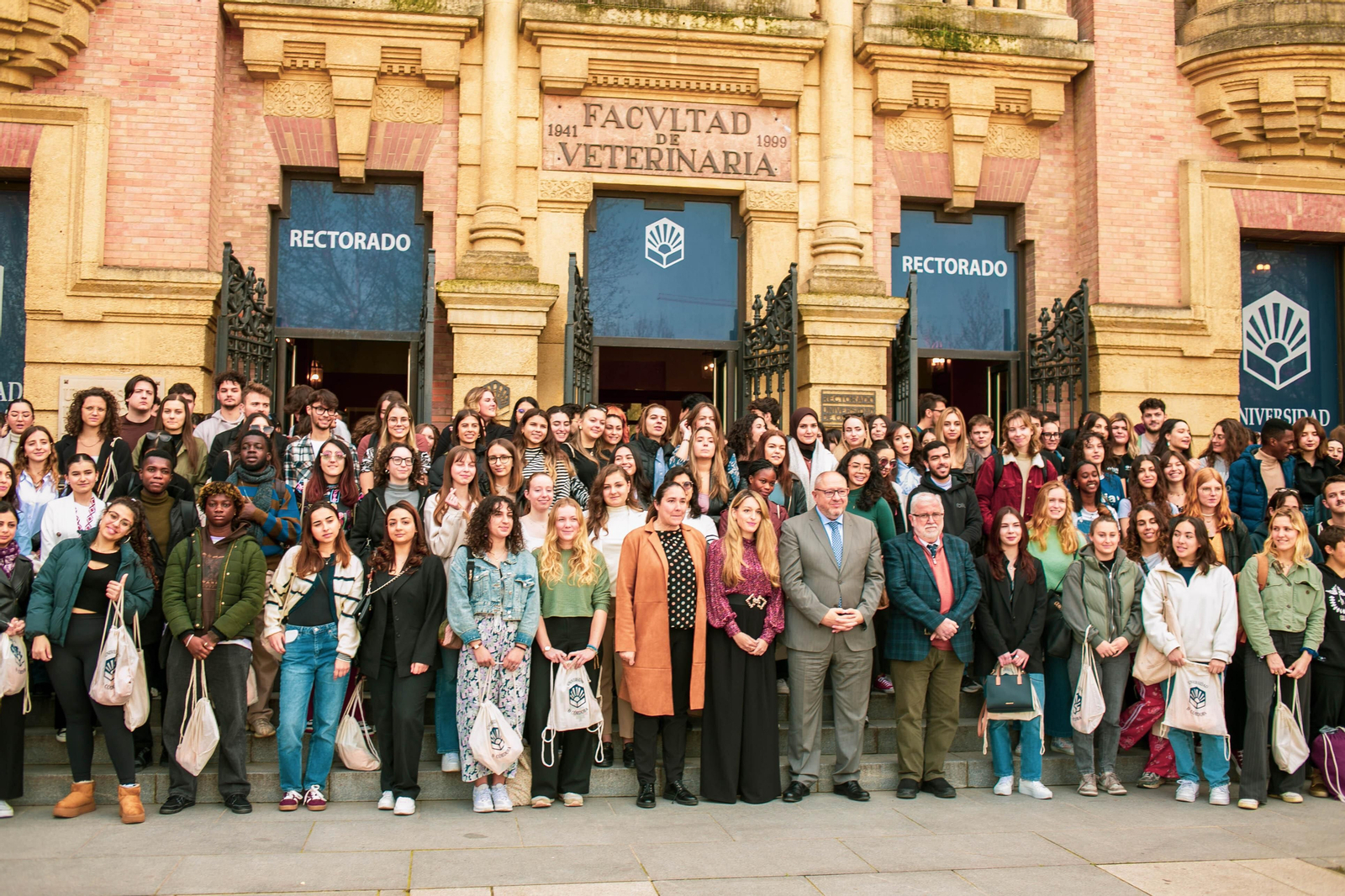 Alumnos internacionales de la Universidad de Córdoba en el Rectorado. Alumnos internacionales de la Universidad de Córdoba en el Rectorado.