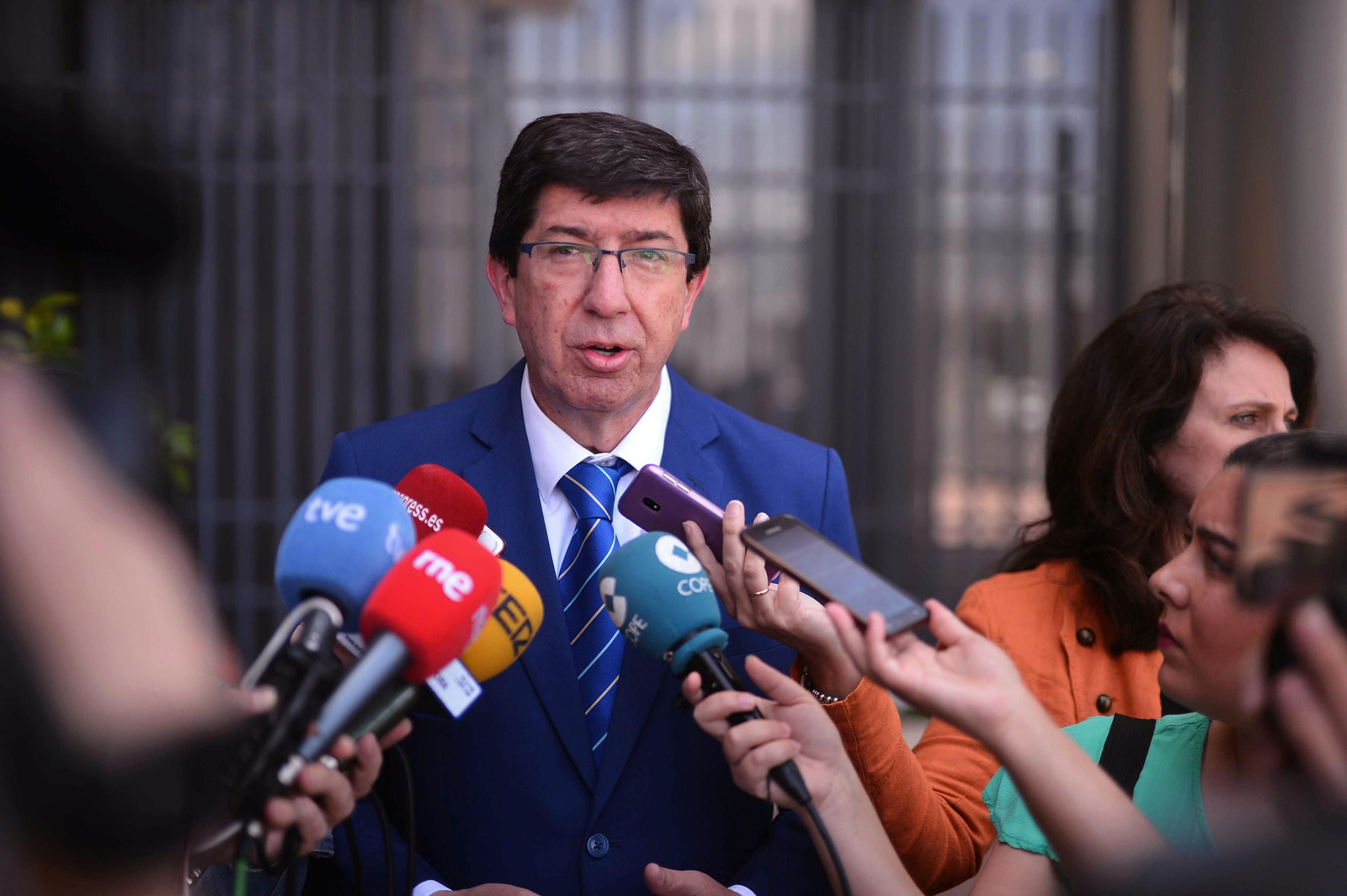 Juan Marín responde a los periodistas en un acto en Córdoba. Juan Marín responde a los periodistas en un acto en Córdoba.
