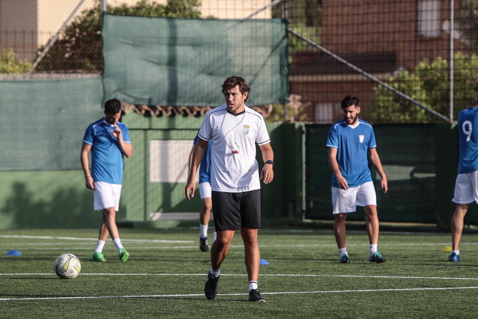 Miguel Ángel Ortega, preparador físico del XCD, está encantado con la respuesta de los futbolistas en la primera semana de trabajo tanto en La Barca como en El Altillo.