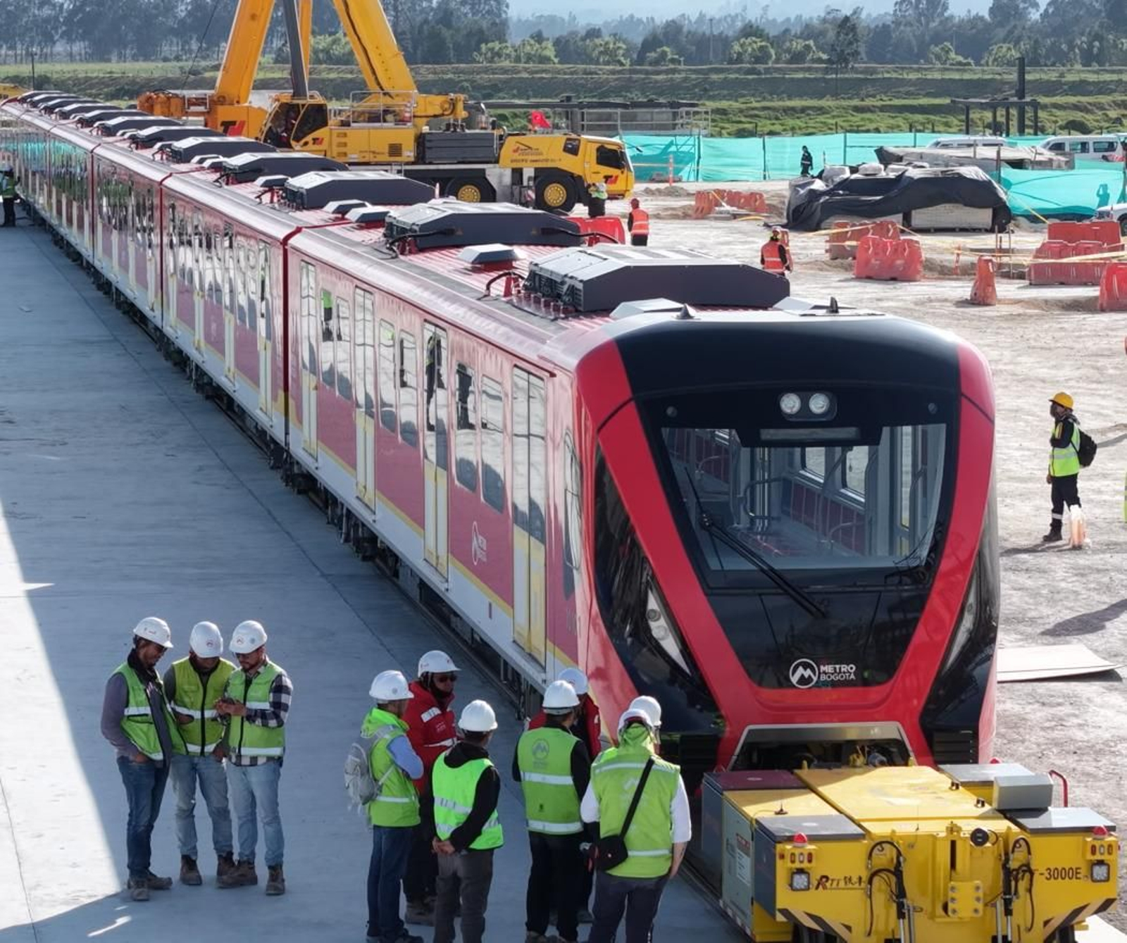 El primer tren destinado al Metro de Bogotá (Colombia).