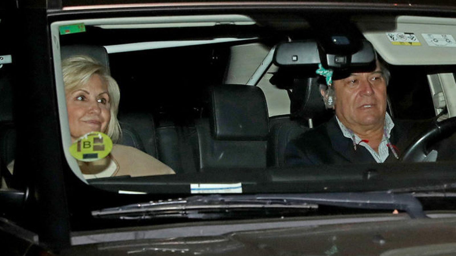 Los padres de Fernando Verdasco acuden al hospital a conocer a su primer nieto.