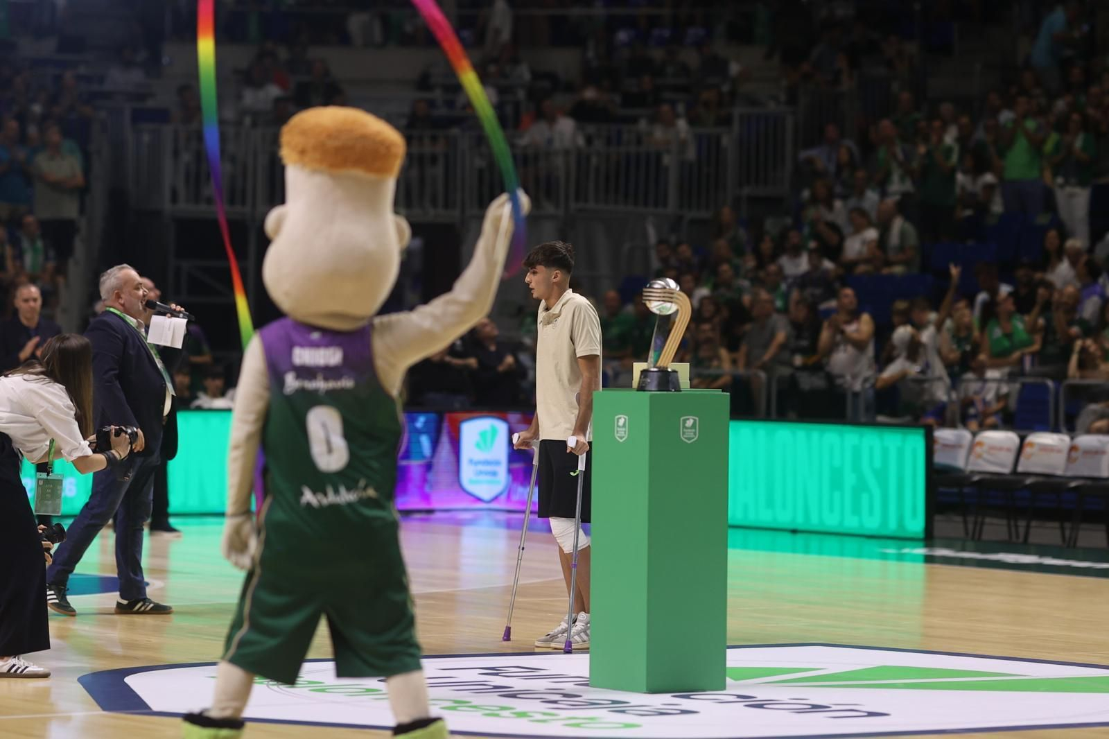 La fiesta por la Copa Intercontinental en el Carpena