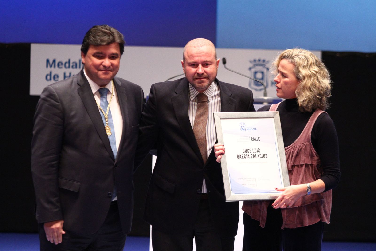 Imágenes de la entrega de las medallas de Huelva