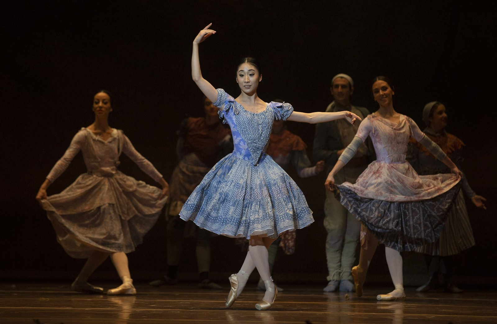 Las imágenes de 'Giselle' en el Teatro de la Maestranza