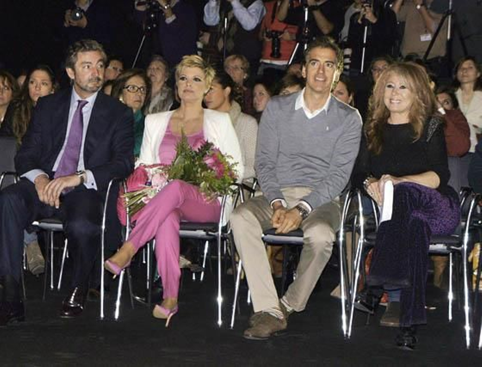 Pasarela flamenca solidaria a favor de AECC Sevilla