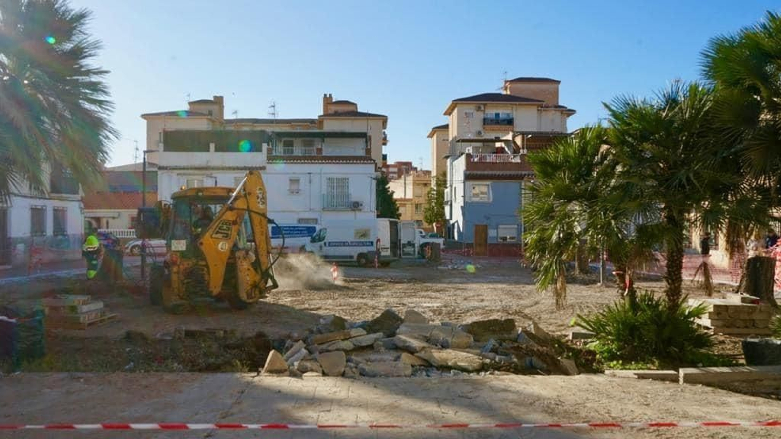 Unos 108.000 euros para mejorar la Plaza 1º de mayo de Motril Unos 108.000 euros para mejorar la Plaza 1º de mayo de Motril