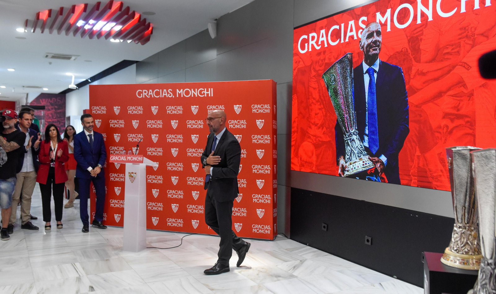 La despedida de Monchi, en imágenes