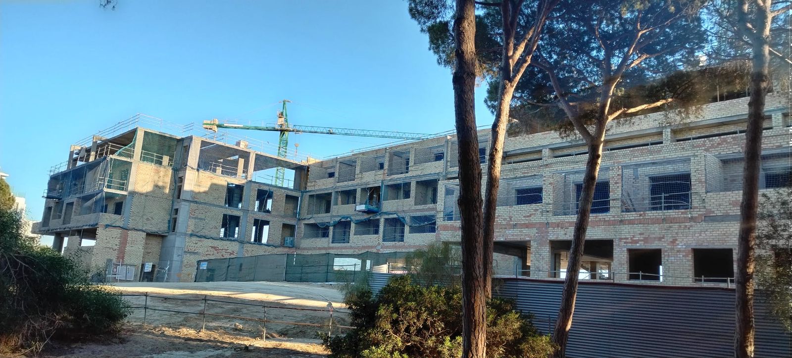 Una imagen de las obras de construcción del nuevo hotel de Bahía Blanca.