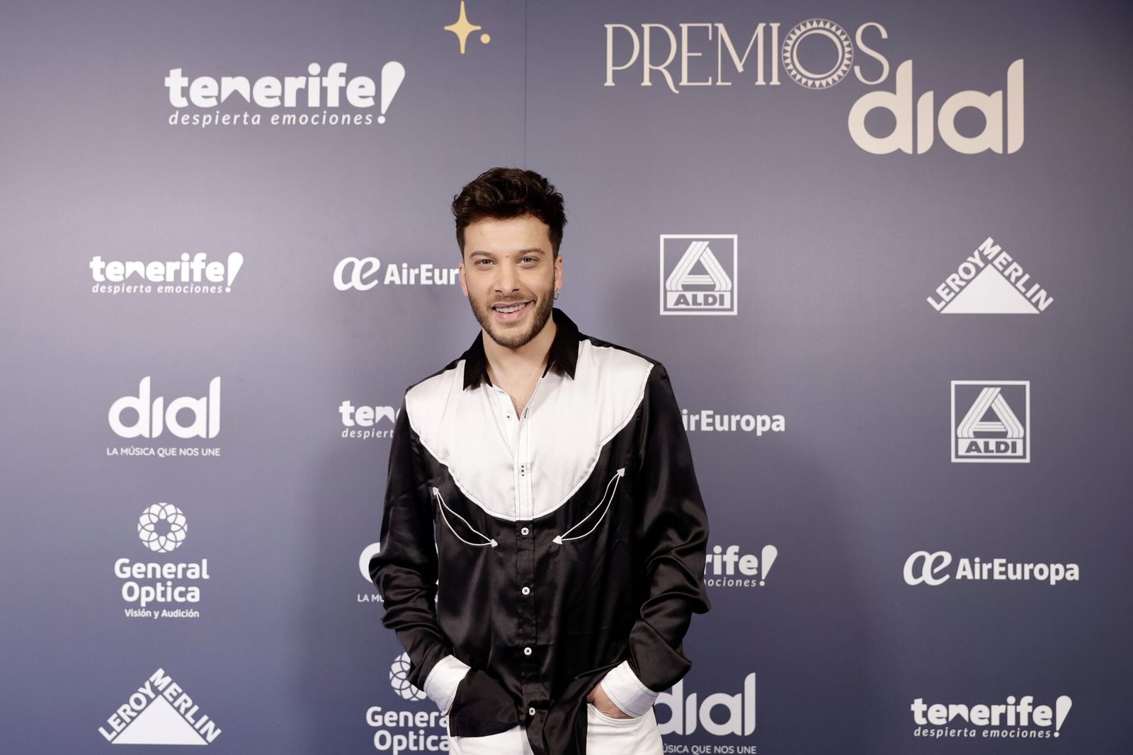 Blas Cantó en la presentación de los premios Cadena Dial
