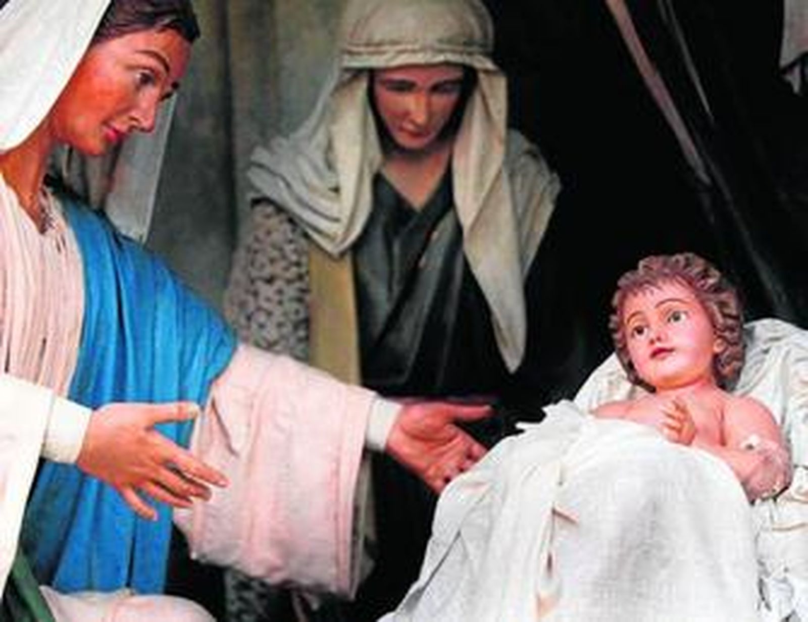 Detalle del Niño Jesús dañado; en su brazo derecho es claramente apreciable el sabotaje sufrido.