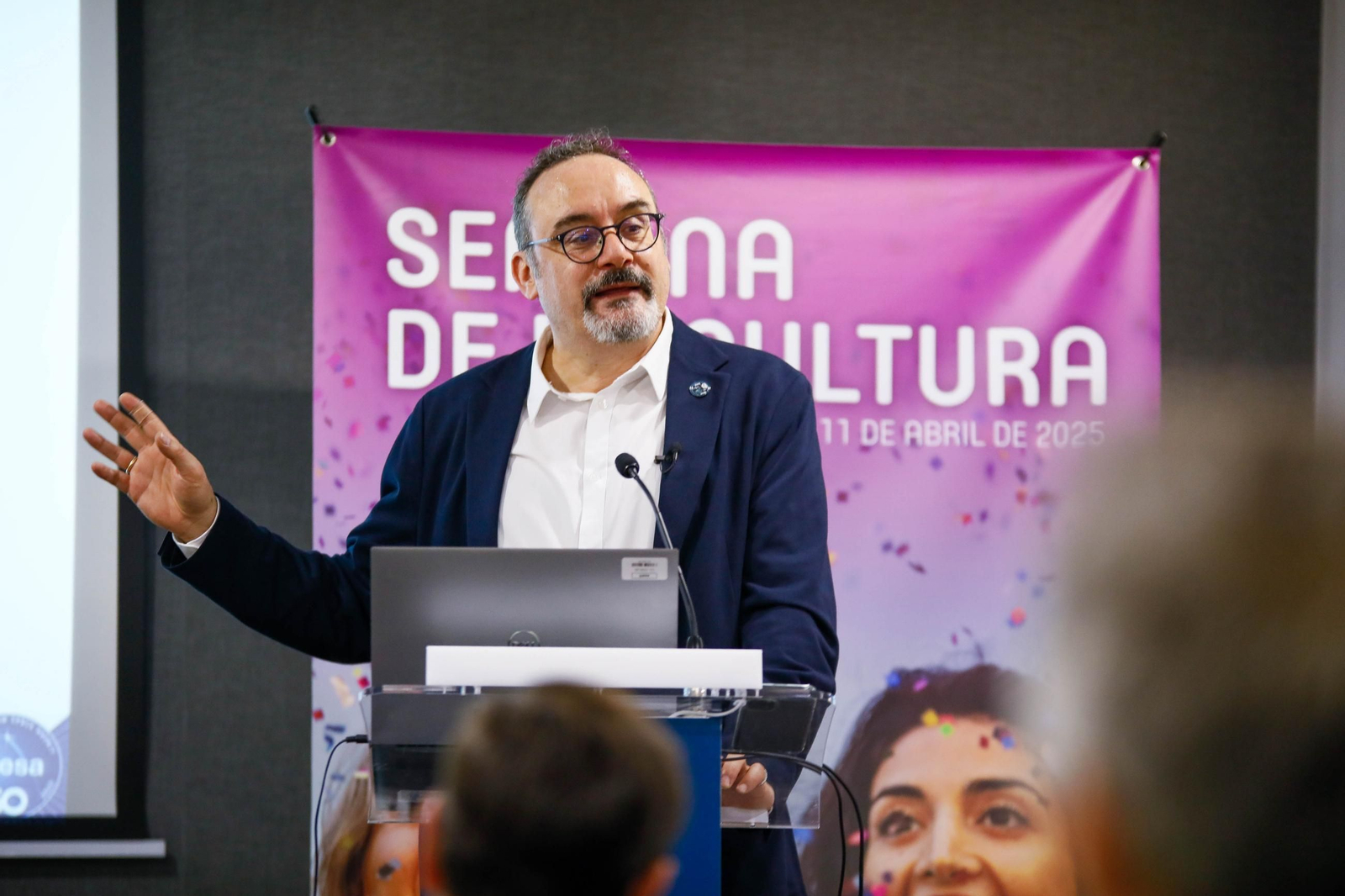 Semana de la Cultura UAL en Fundación Unicaja de Almería con Juan Luis Cano experto en defensa planetaria, en imágenes