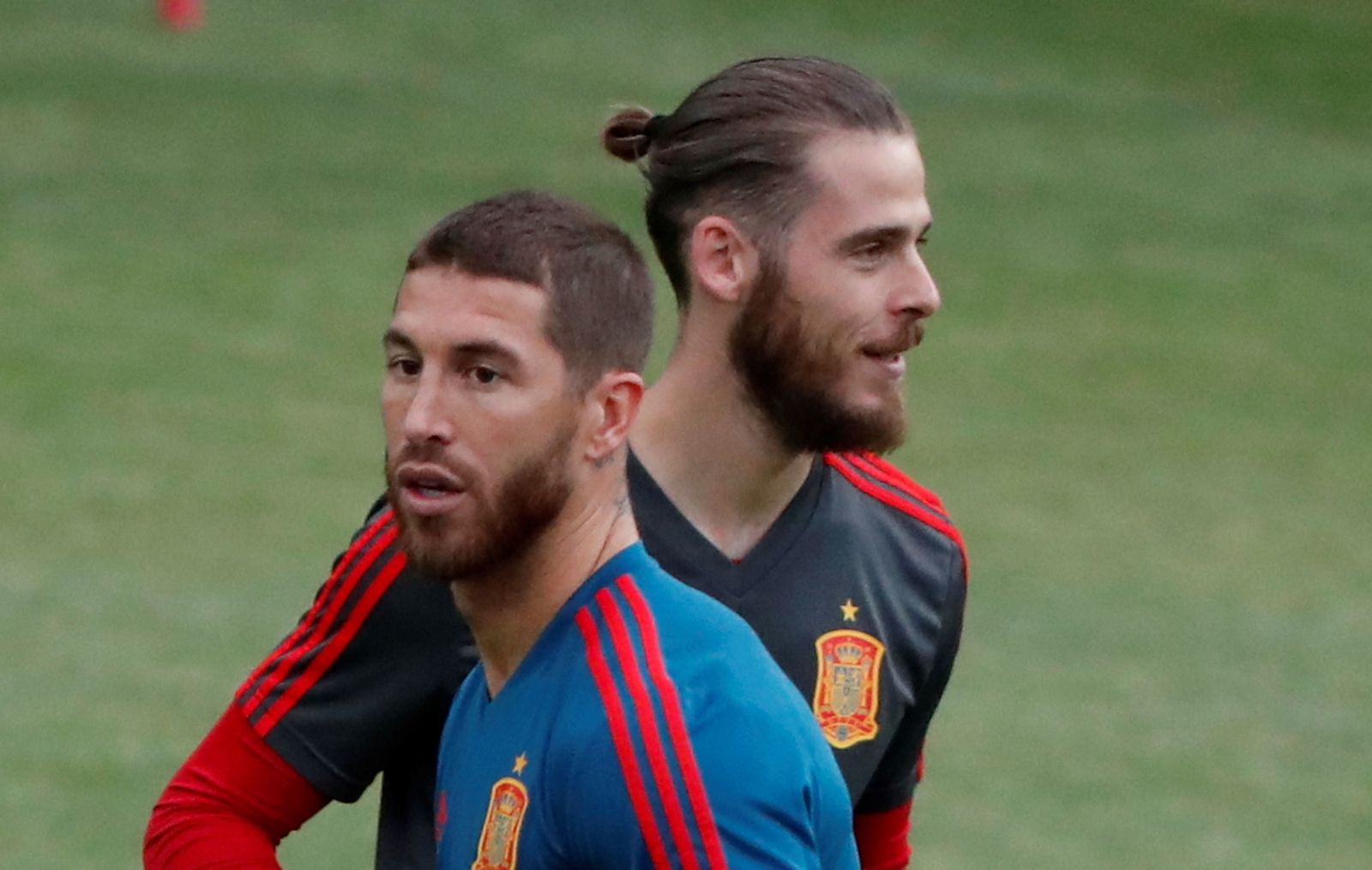 David De Gea, al fondo, con Sergio Ramos en primer término.