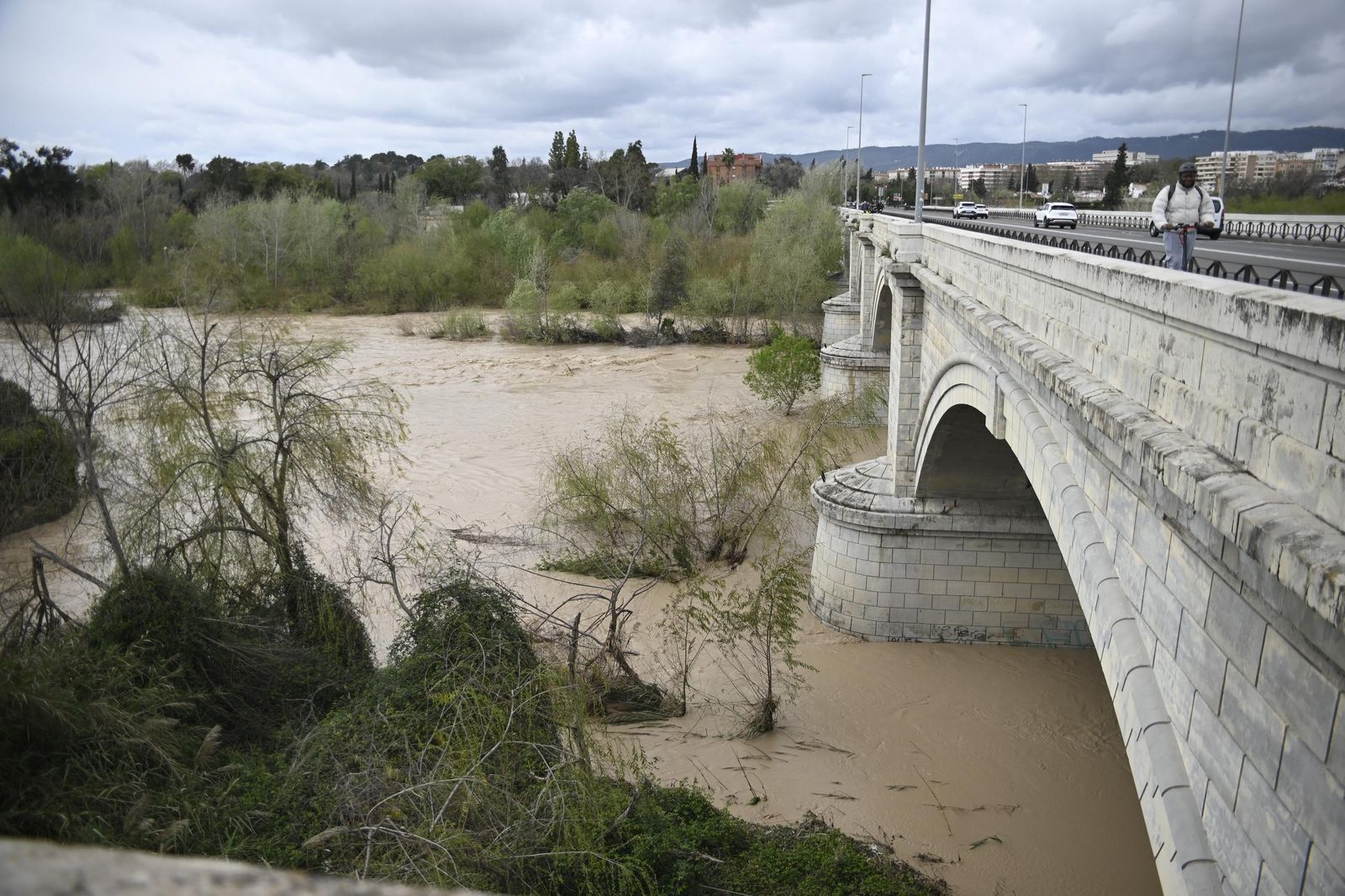 El río Guadalquivir recupera la normalidad tras las lluvias, pero sigue vigilado