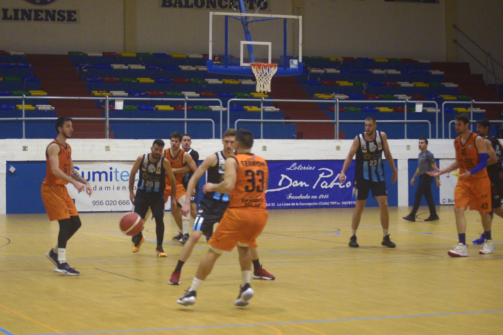 Fotos del partido entre Unión linense de baloncesto-Melilla