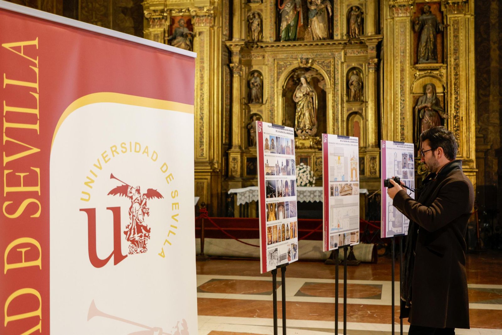 Las imágenes de la visita a las cubiertas de la Iglesia de la Anunciación