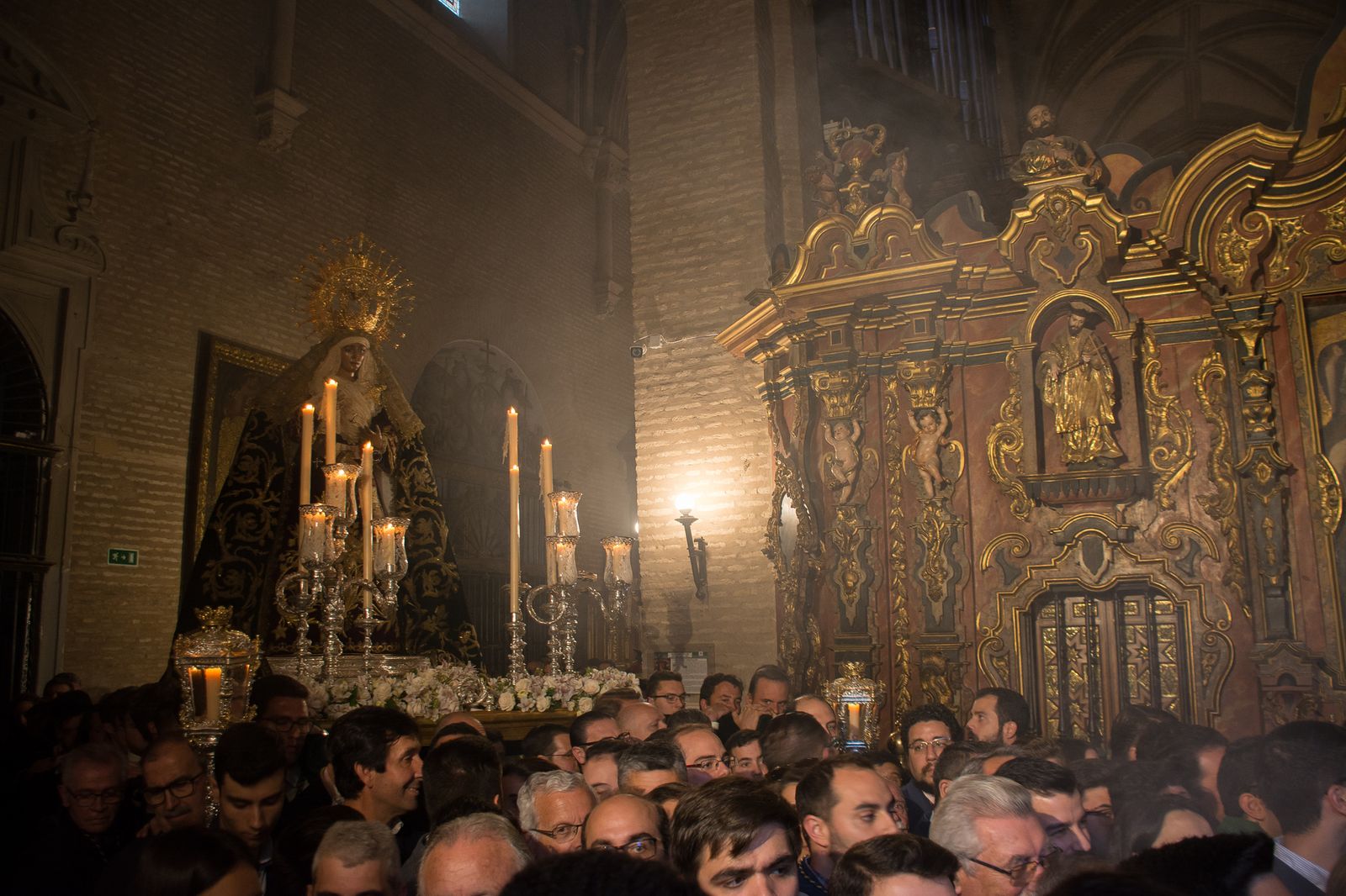 Traslado de la Esperanza de Triana a su capilla