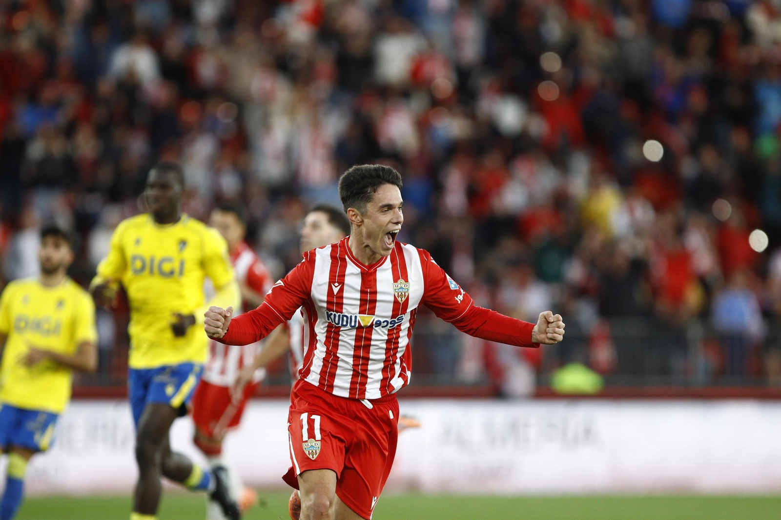 El partido U.D. Almería-Cádiz C.F. en imágenes