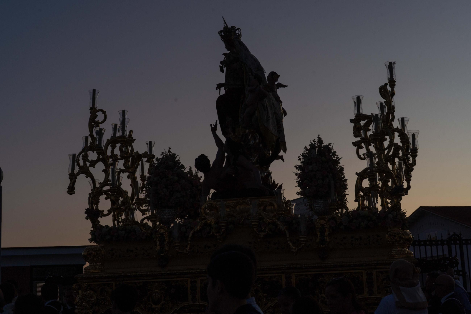 Imágenes de la procesión La Virgen del Carmen por las calles de Huelva