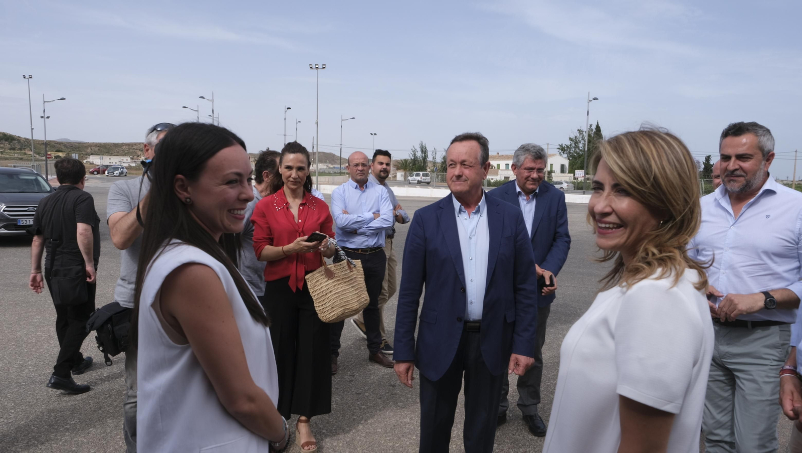Imágenes de la visita de la Ministra Raquel Sánchez a Transportes J. Cano, en Antas