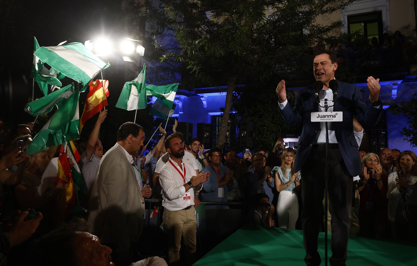 El triunfo de Juanma Moreno, en imágenes